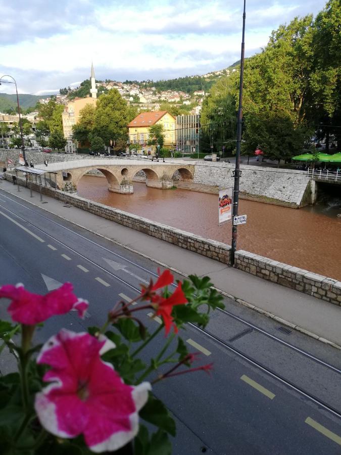 Studio Park Apartment Sarajevo Bagian luar foto